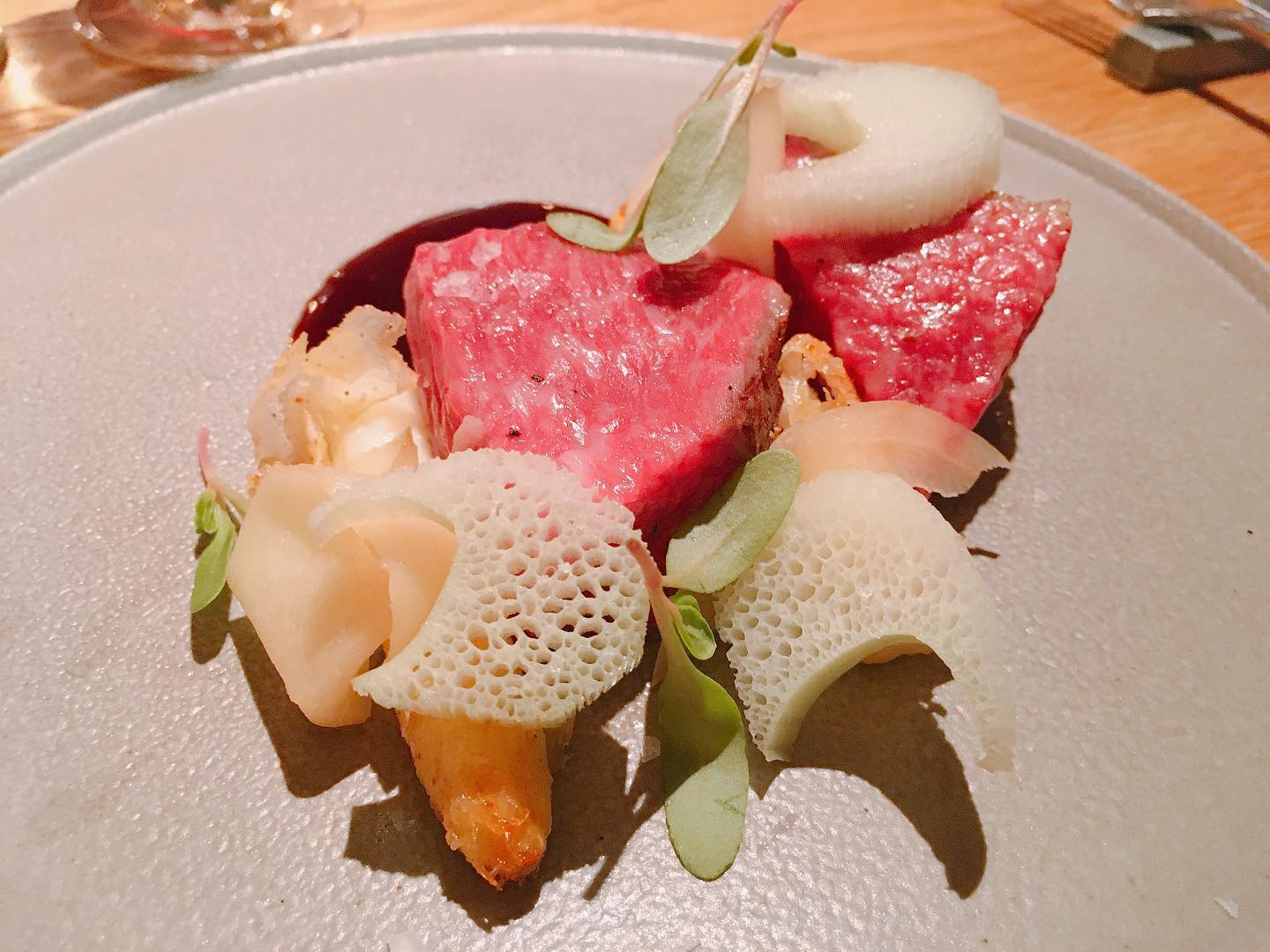 お肉 (Instagram)