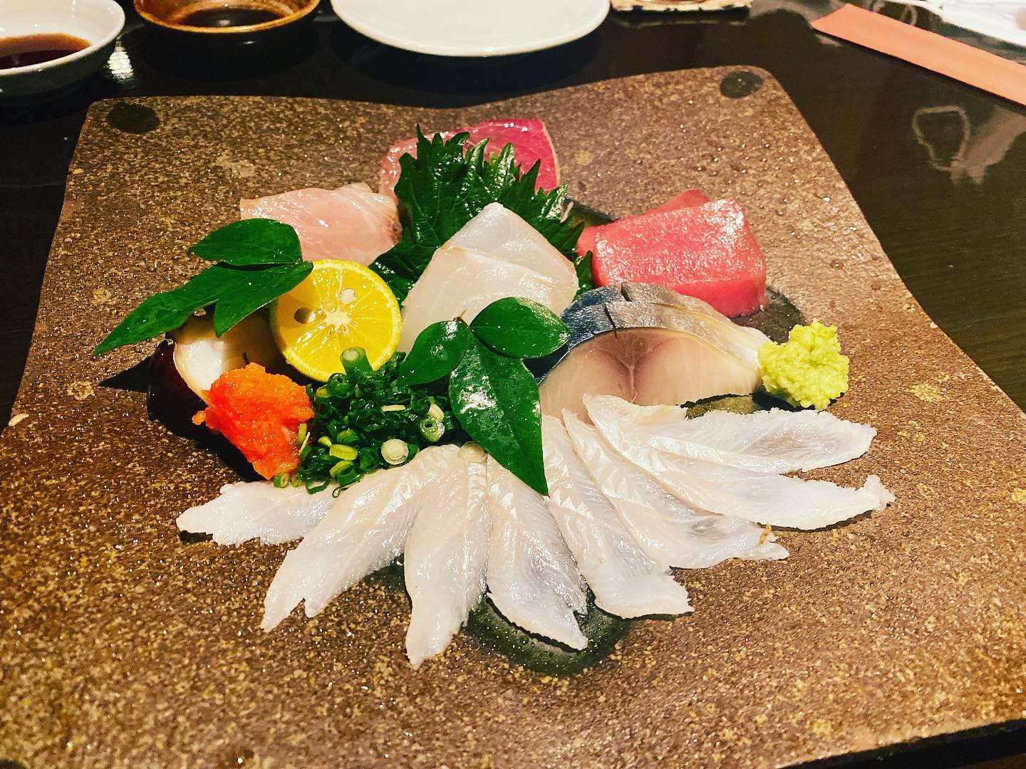 美味しい。美味しい。お造りでした、、。見た目も味もとびっきり美味しい！！かぶ菜に行ったら、お造りはマスト中のマストです！#吉祥寺グルメ#吉祥寺居酒屋#吉祥寺ディナー#吉祥寺飲み#吉祥寺かぶ菜#吉祥寺テイクアウト#吉祥寺中道通り#東京居酒屋#吉祥寺#西荻窪#三鷹#居酒屋#日本料理#和食#隠れ家#個室#日本酒#グルメ#飲み#一人飲み#お造り#日本酒好きな人とつながりたい (Instagram)